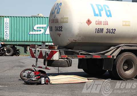 Đà Nẵng, tai nạn giao thông, thiếu nữa, xe bồn, chết tại chỗ, nút giao thông, sông Hàn