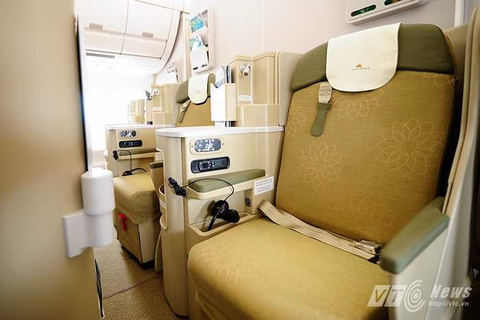 Một chỗ ngồi bên trong khoang VIP của tàu bay