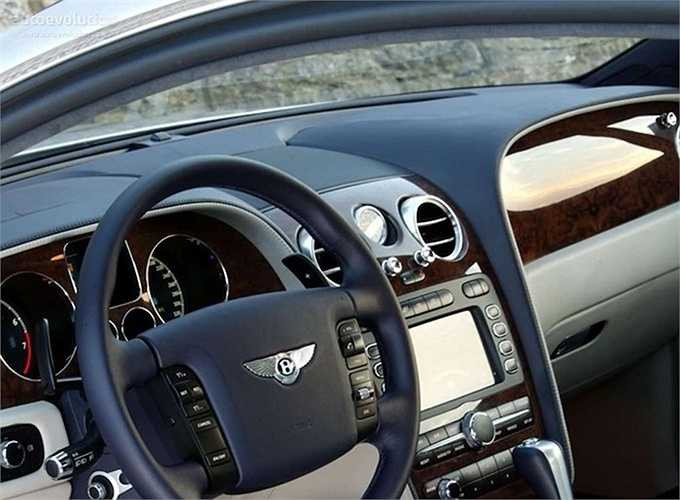 Dù là một mẫu xe thể thao hơn nhưng nội thất của Continental GT Speed vẫn sang trọng và thoải mái không thua kém các phiên bản khác. 