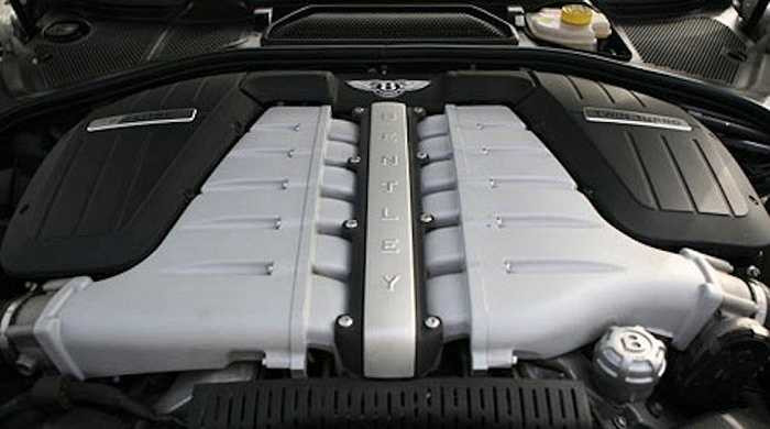 Dù vẫn sử dụng động cơ W12 6.0 tăng áp kép, GT Speed có công suất tăng từ 560 mã lực lên thành 610 mã lực, kèm theo mô-men xoắn tăng từ 650 Nm lên 750 Nm. 