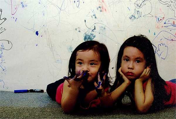 Dù đã kết hôn 22 năm, nhưng đến nay, tình yêu mà cả hai dành cho nhau dường như vẫn vẹn nguyên như thưở nào.