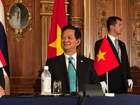 Thủ tướng Việt Nam tại cuộc họp báo kết thúc Hội nghị Thượng đỉnh Nhật Bản