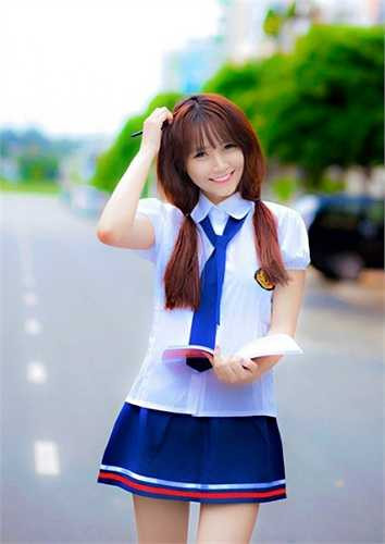 Phi Yến cũng thừa nhận môi trường quán bar, vũ trường khá phức tạp và phải khéo léo để xử lý tình huống. 