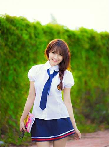 Sở trường âm nhạc của Phi Yến là electro và vinahouse. 