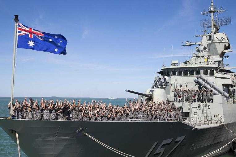 Chiến hạm HMAS Perth của Hải quân hoàng gia Australia tham gia tập trận