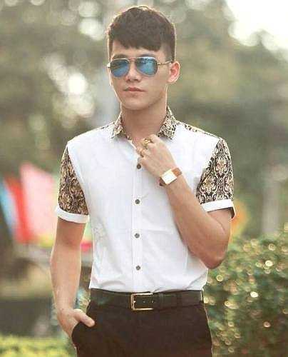 Anh bạn chia sẻ: 'Mẹ luôn là người chỉ đường dẫn lối cho mình. Mẹ tôi cũng là người mẹ tuyệt vời, giỏi giang, luôn lo lắng và hy sinh cho gia đình'.