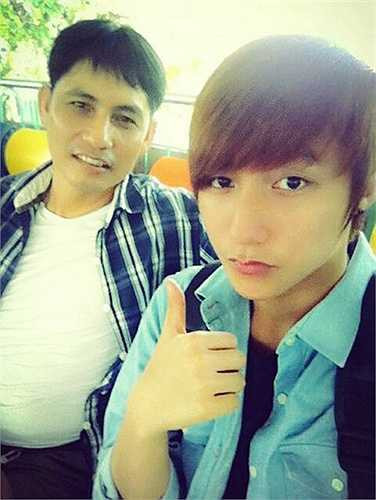 Bố Sơn Tùng ủng hộ anh từ những ngày đầu nhen nhóm đam mê ca hát. Khi gia đình còn khó khăn, bố Sơn Tùng thường xuyên phải chạy xe đường dài ở những tỉnh miền Bắc. Sự khó khăn của cuộc sống gia đình khi đó và những hi sinh của người cha vì mái ấm là niềm cảm hứng giúp Sơn Tùng viết nên ca khúc Thái Bình mồ hôi rơi từng gây sốt tại The Remix 2015.