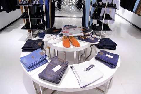 Hè rộn ràng - Vip vàng mua sắm