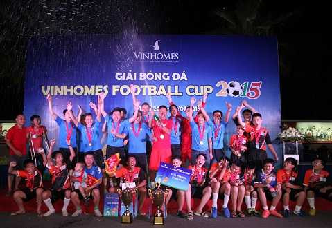Vinhomes Football Cup 2015: Khi hàng xóm 'đối đầu'