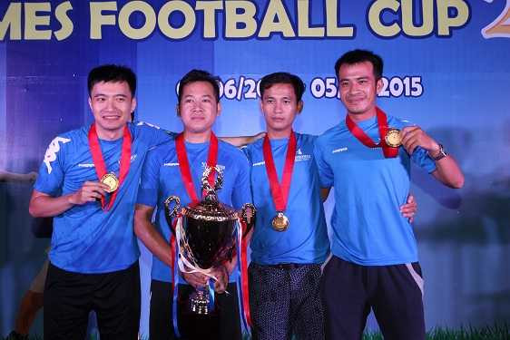 Vinhomes Football Cup 2015: Khi hàng xóm 'đối đầu'