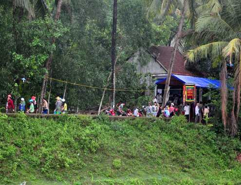 Xác định nguyên nhân Bí thư huyện uỷ và cô gái chết trong ô tô