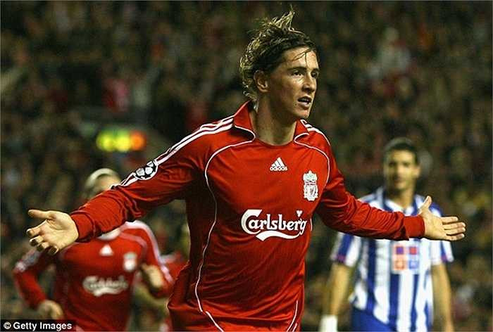 Fernando Torres chính là người mở đường cho công cuộc bán sao của Atletico. El Nino chuyển đến Liverpool hồi năm 2007 với giá 27 triệu bảng