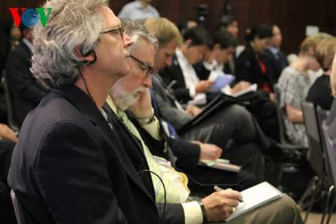 Bài phát biểu của Tổng Bí thư được cử tọa rất quan tâm theo dõi