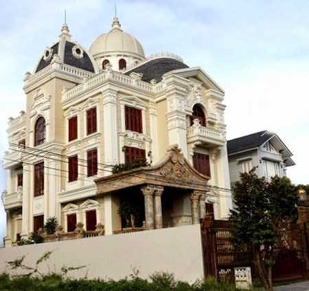 Đại gia đất Cảng 'đọ' nhau bằng biệt thự siêu sang