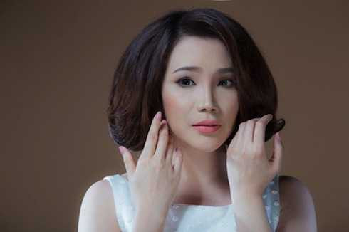 Hồ Quỳnh Hương xinh đẹp ở tuổi 35. 