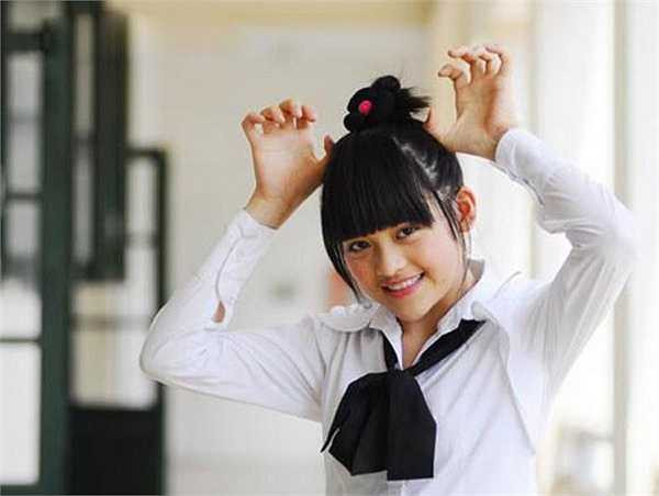 Thùy Anh gây ấn tượng với khán giả khi vào vai cô bé Phan Linh ngoan hiền, trong sáng của Bộ tứ 10A8.