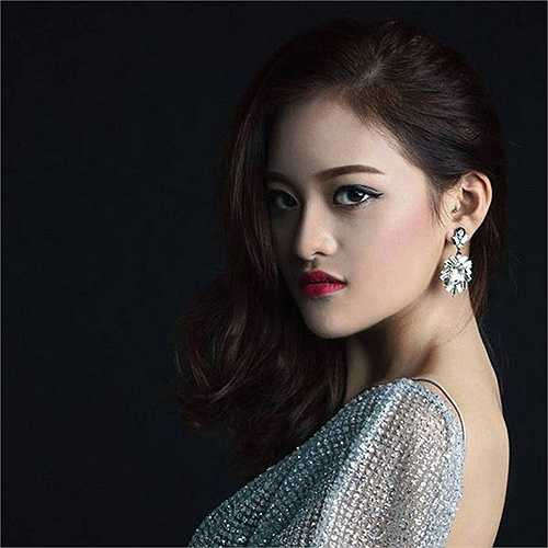 Cô vừa gây ấn tượng với vai chính trong bộ phim Đập cánh giữa không trung.