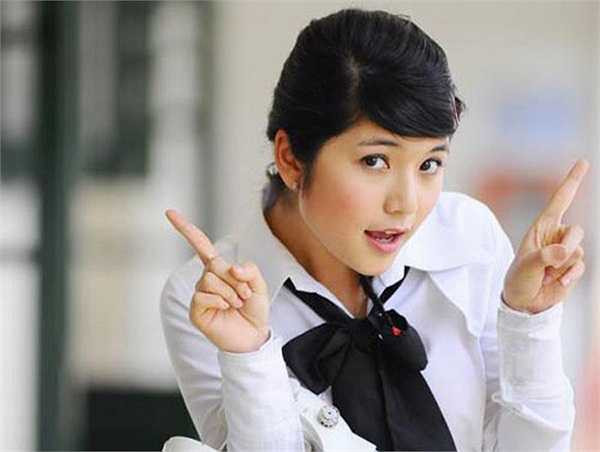 Lala Mai Chi tên thật là Nguyễn Mai Chi, sinh năm 1990.