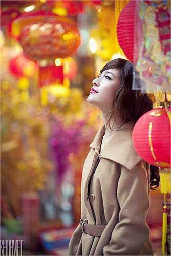 Sau cú sốc gia đình, Mai Chi tạm dừng hoạt động giải trí để chuyên tâm cho việc học.