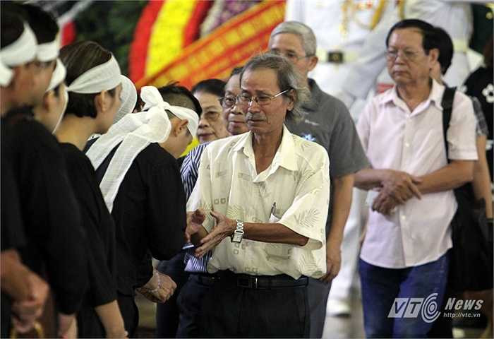 Gia đình nhạc sĩ Văn Cao chia buồn cùng gia đình nhạc sĩ An Thuyên.