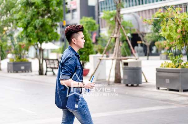 Nam Cường lái xe sang 2 tỷ dạo phố