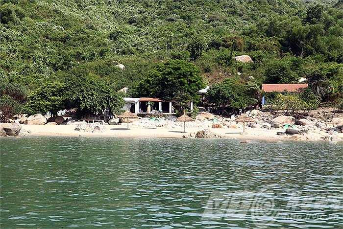 Bãi Sụng Cọ, một trong những bãi biển hoang sơ của Đà Nẵng