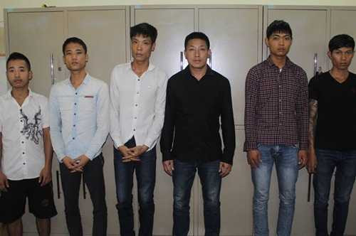 Bắt nhóm côn đồ dùng hung khí đe dọa, trấn lột tiền xe khách