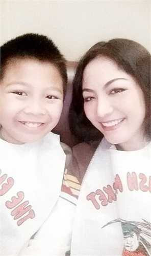 Tại đây, cô đã lập gia đình với một Giáo sư đại học tại San Jose, California. 