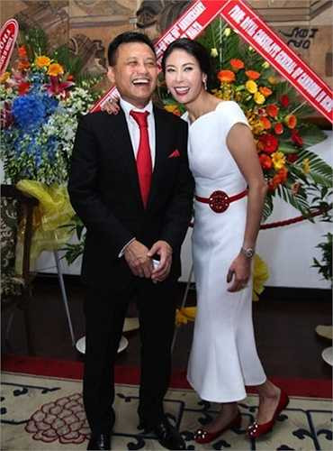 Ông xã của cô là Huỳnh Trung Nam, một nhân vật có tiếng trong lĩnh vực bất động sản thương mại ở Vũng Tàu và TP.HCM. 