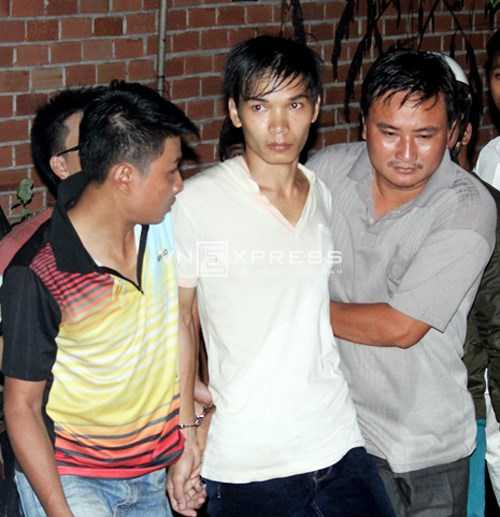 Thảm sát ở Bình Phước: Nghi can khai giết cả gia đình vì cuồng ghen