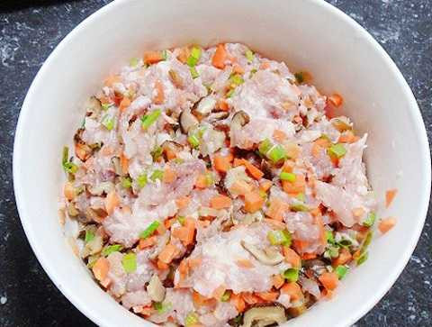 cà chua nhồi thịt