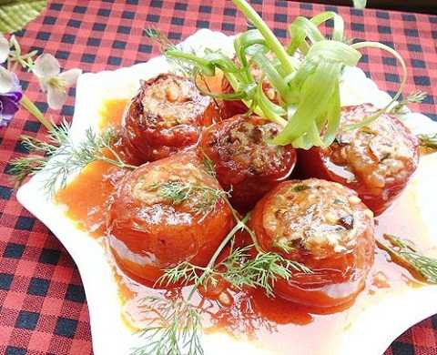 cà chua nhồi thịt