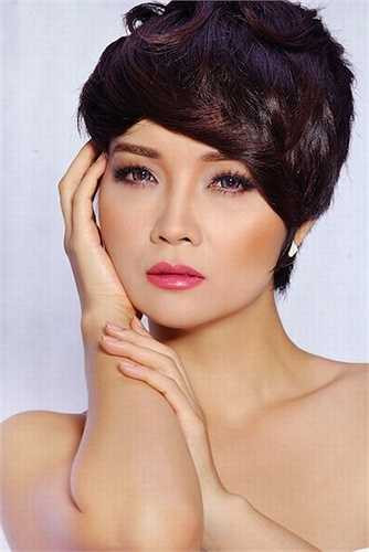 Hình ảnh bà mẹ hai con khiến nhiều người phải xuýt xoa. 