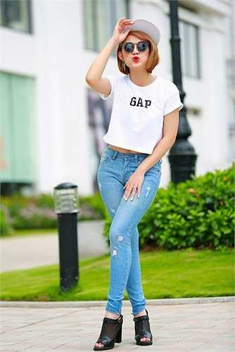 Ngoài ra, cô cũng chứng tỏ mình rất có khả năng diễn xuất khi tham gia nhiều bộ phim truyền hình 