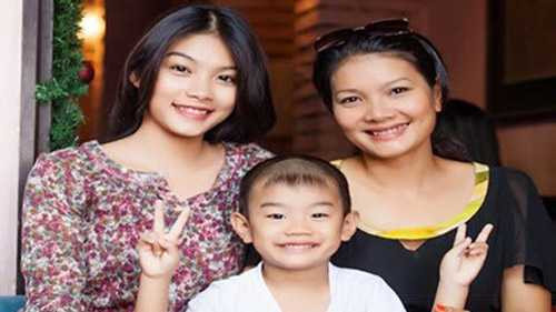 Ba mẹ con diễn viên Kiều Trinh đã dần ổn định được cuộc sống
