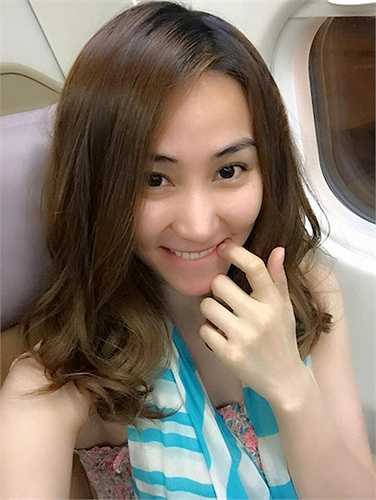 Làn da trắng sáng, mịn màng của “Mỹ nhân Sài thành” Ngân Khánh. 