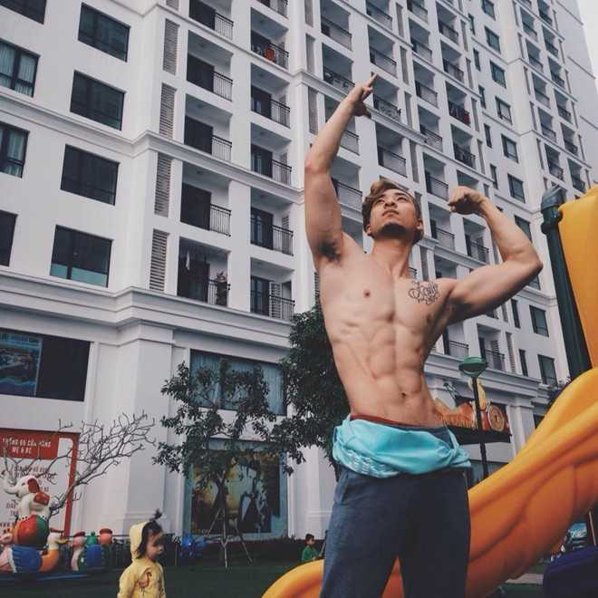 Chàng trai bị bệnh tim sở hữu thân hình 6 múi