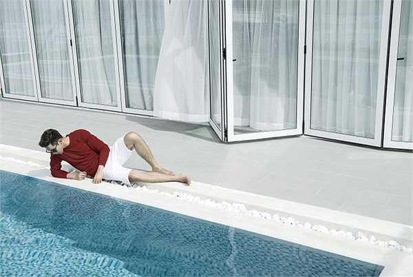 Màu đỏ đang là tone màu hot nhất năm 2015: nổi bật, gợi cảm và quyền lực. 