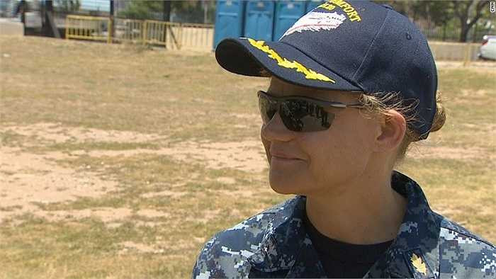 Thuyền trưởng Christine Sears 