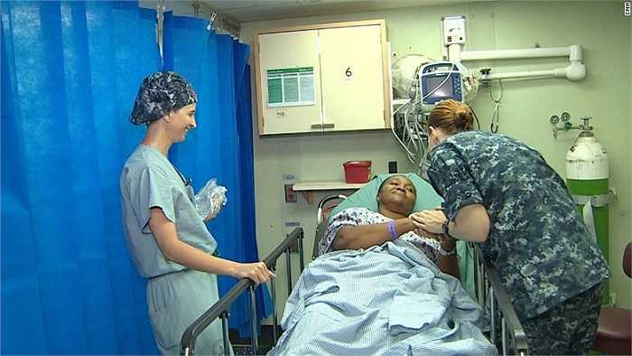 Jamaica là điểm dừng thứ 3 trong số 11 điểm dừng của con tàu trong hành trình kéo dài 5 tháng của con tàu. Tại đây, các bác sĩ sẽ chữa trị cho hơn 100,000 bệnh nhân