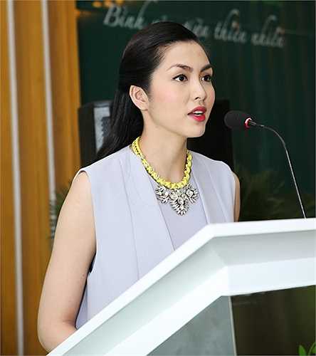 Hiện cô vẫn chưa hoạt động nghệ thuật trở lại, Hà Tăng chỉ nhận làm gương mặt đại diện cho các thương hiệu lớn.