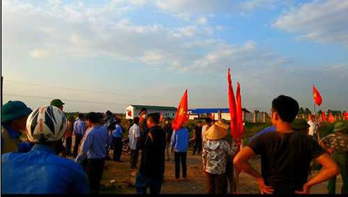 Vụ 'máy xúc chèn qua người dân': Tỉnh Hải Dương nói 'không'