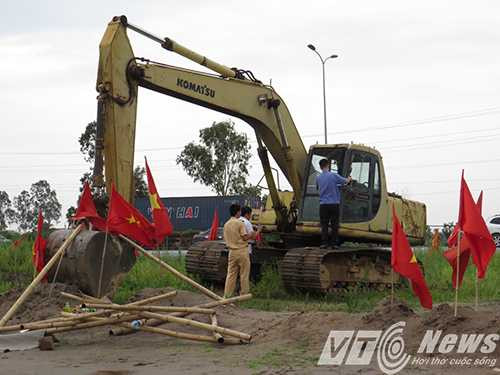 Vụ 'máy xúc chèn qua người dân': Tỉnh Hải Dương nói 'không'