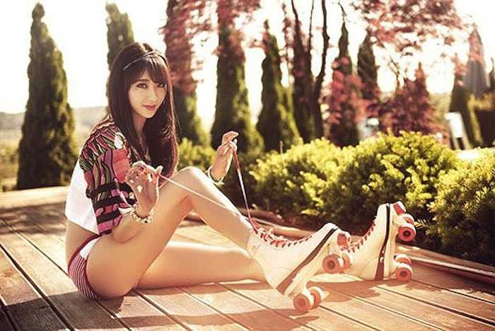 Một thành viên trong nhóm NineMuse, đây được coi là nhóm nhạc Hàn Quốc tập hợp nhiều cô gái không chỉ xinh đẹp, mà còn có vóc dáng đẹp như người mẫu 