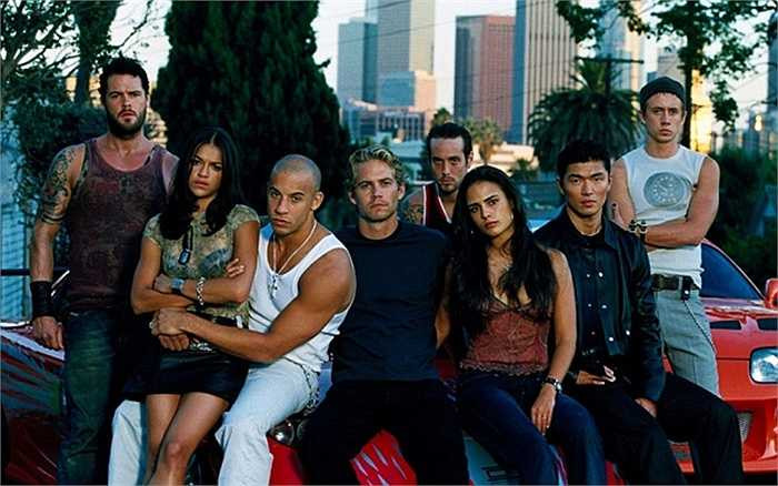 Fast & Furious là series phim bom tấn đứng đầu về doanh thu phòng vé với mỗi phần ra mắt. 