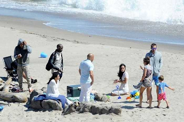 Cảnh cuối phim khiến khán giả rơi nước mắt... vì Paul Walker.