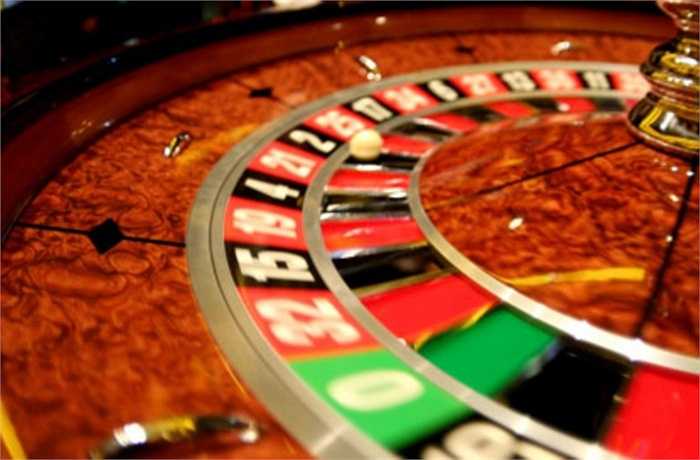 Những cuộc vui thâu đêm suốt sáng luôn được diễn ra bên những bánh xe quay vòng 