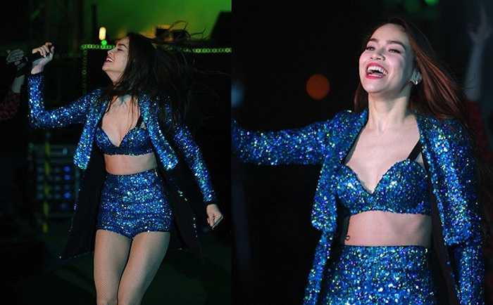 Kể cả khi đã là bà mẹ của cậu con trai 5 tuổi, Hà Hồ vẫn khiến người đối diện không thể rời mắt với những trang phục khoe thân táo bạo trên sân khấu. 