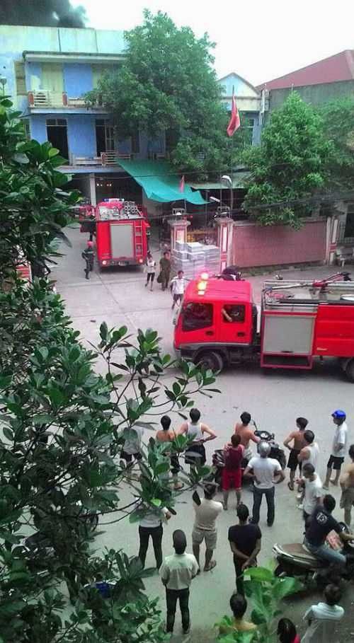 Lửa bốc lên ngùn ngụt ở Bắc Ninh