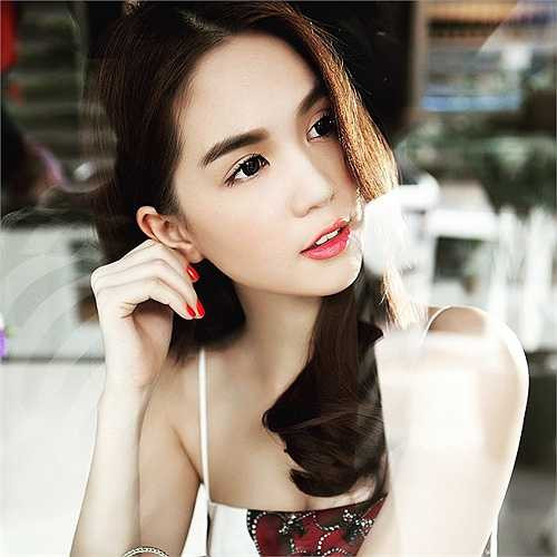 Ngọc Trinh sexy ngọt ngào trong bộ ảnh mới.